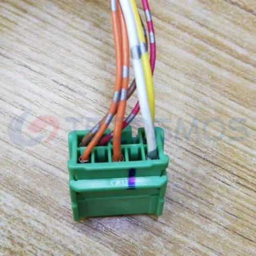 Car Connector For Honda CRV fuse box plug with 8 pins CT8-0064M - image 3
