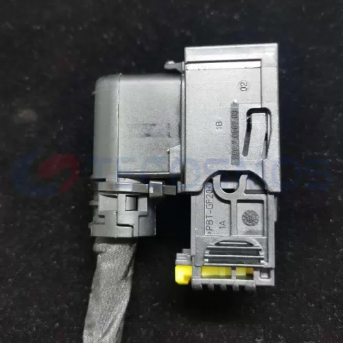 Car Connector For There are 8 stitches on same side of lower slot clip CT8-0083M-1 - image 2