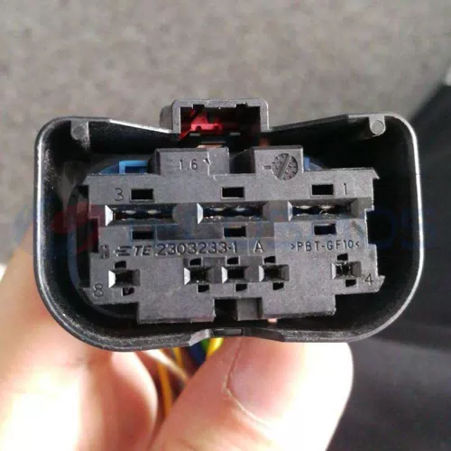 Car Connector For 8pin plug For BMW gasoline pump CT8-0122M