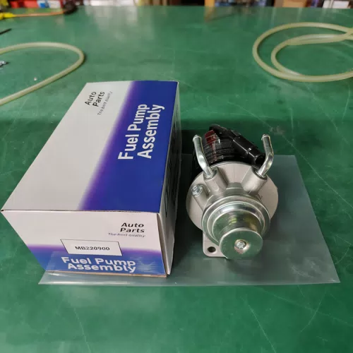 MB220900 Auto Parts Filter Base With Pump MB220900 MB554592 Diesel Pump Assy for Mitsubishi Engine SK60 - image 5
