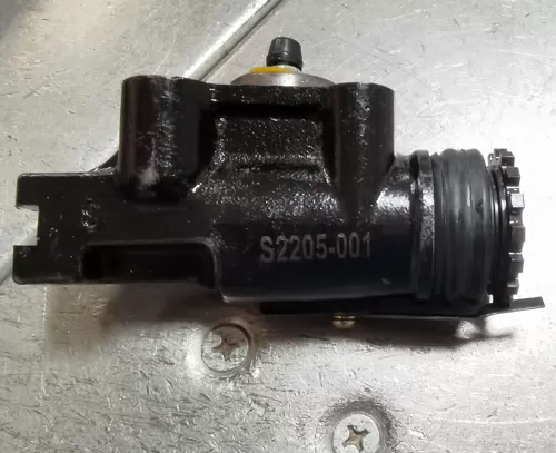 MC889600 Brake Cylinder Brake Wheel Cylinder for Mitsubishi MC889600 - image 3
