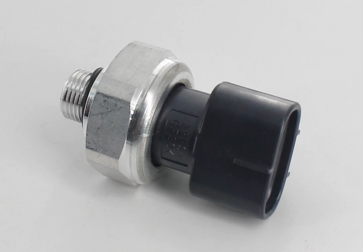 Oil pressure sensor 8871933020
499000-7880  For Toyota